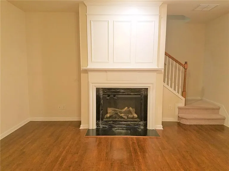 3645 Postwaite Cir — Photo 5