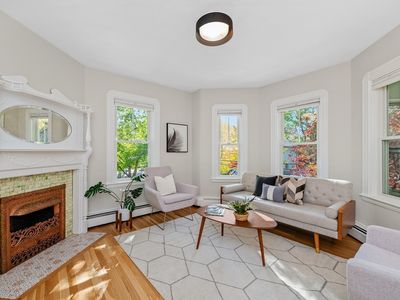 87 Holworthy St #2, Cambridge, MA, 02138