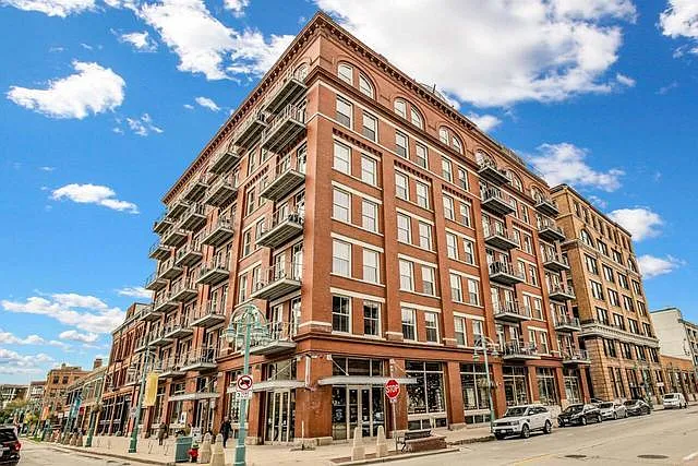 191 N Broadway #201