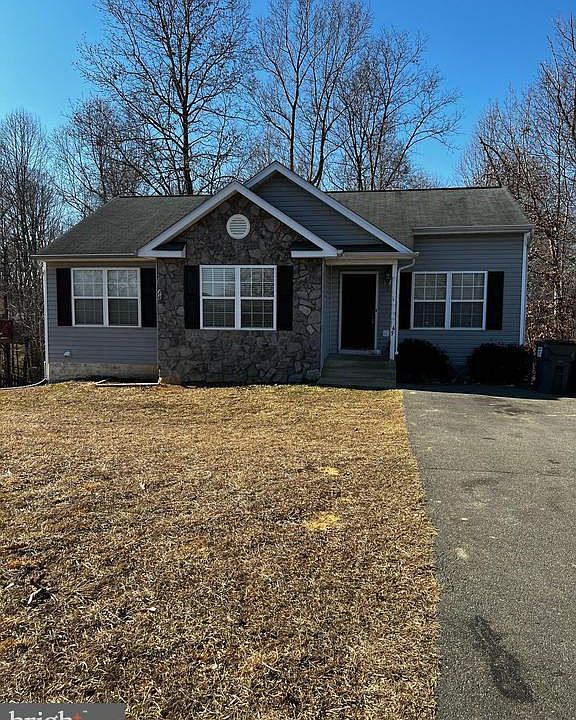 1st image of 49 Cherry Laurel Dr