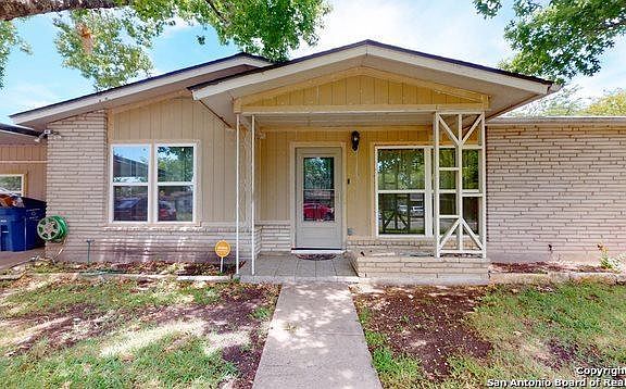 5th image of 8019 Westshire Dr