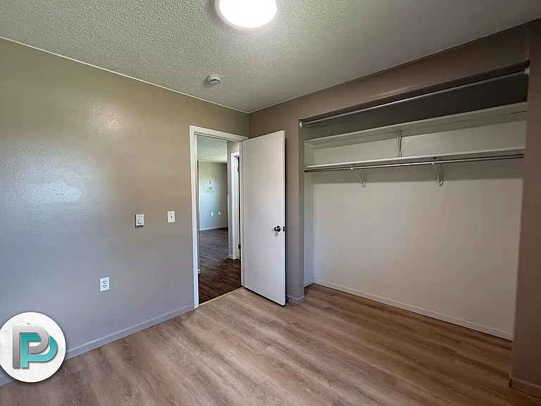801 Clover Ct #4 — Photo 13