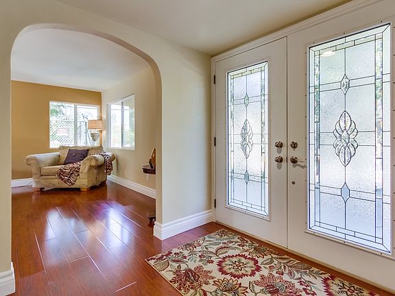 5th image of 23542 Calvert St