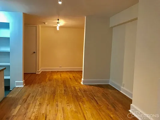 Rented by City Connections Realty | media 2