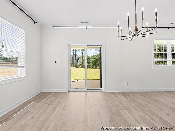 4th image of 83 Rush Ln