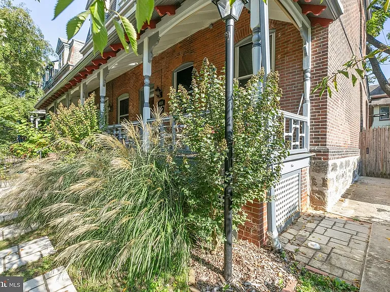 4818 Trinity Pl #2R — Photo 9