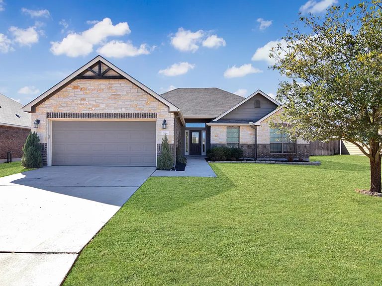 7316 Amber Meadow Loop — Photo 2