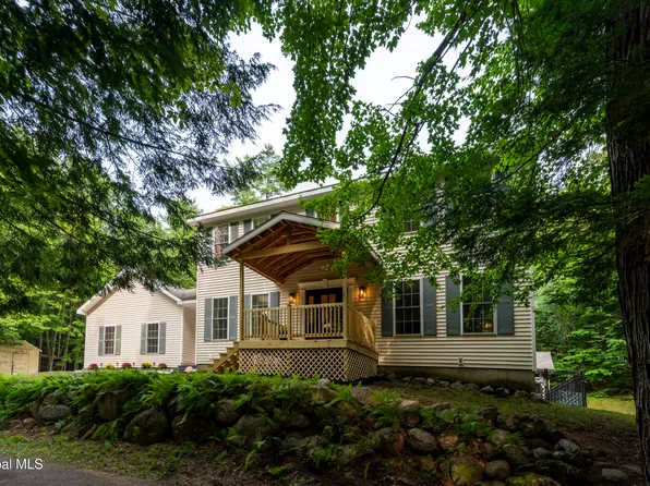 43 Kings Road, Corinth, NY 12822