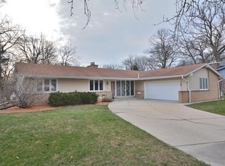 5222 S 20th St, Milwaukee, WI 53221