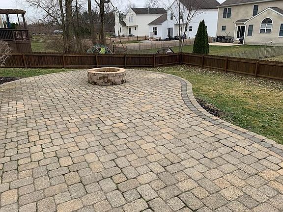 2nd image of 164 Cheshire Crossing Dr