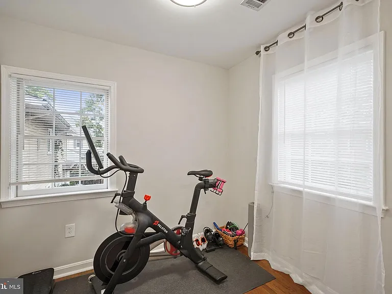 1020 Powhatan St — Photo 31