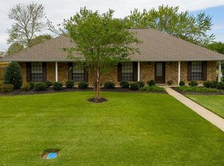 5252 Raphael Dr, Alexandria, LA 71303