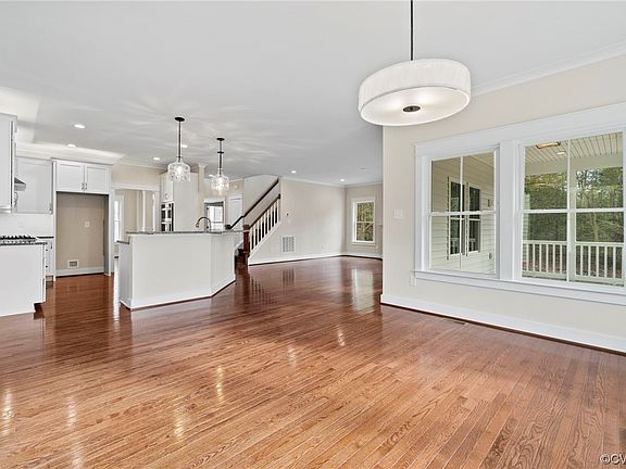 5th image of 8019 Caler Way