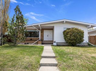 11525 37a Ave NW, Edmonton, AB T6J 0J6