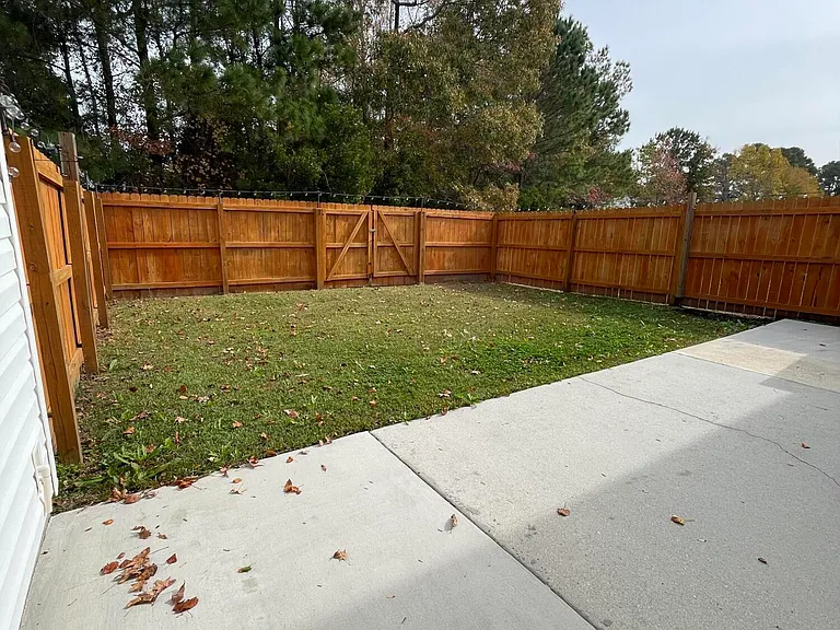 160 Kelly Cir — Photo 17