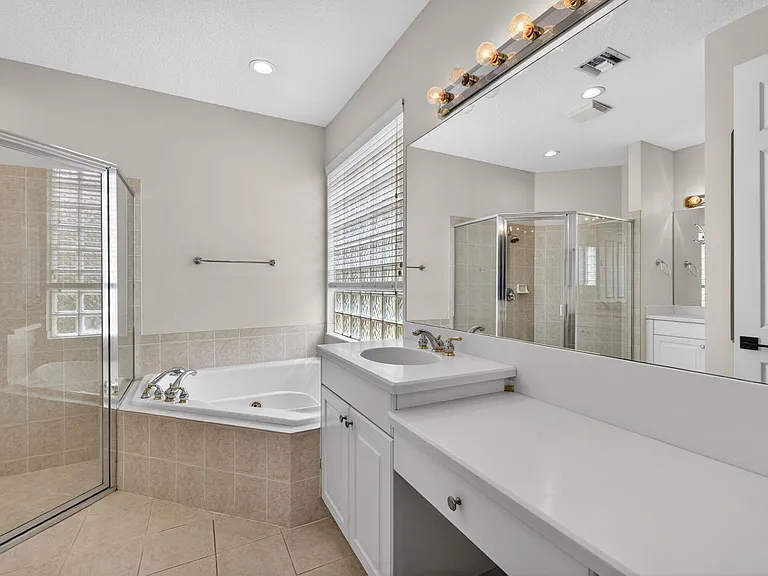 2237 SW Newport Isles Blvd — Photo 27
