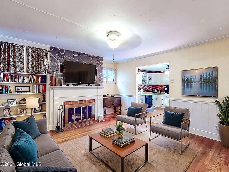 3rd image of 26 Alvey Street