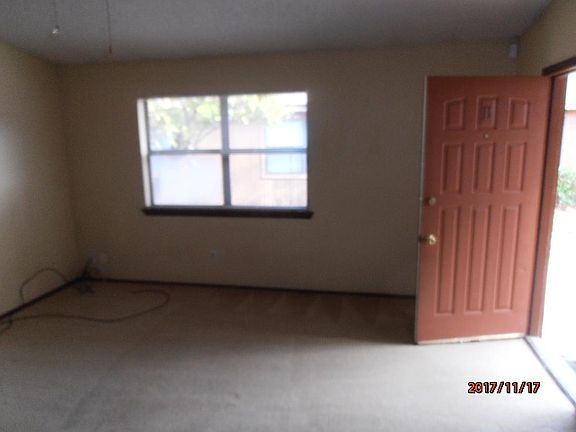 5th image of 913 NE Tortoise Dr APT D