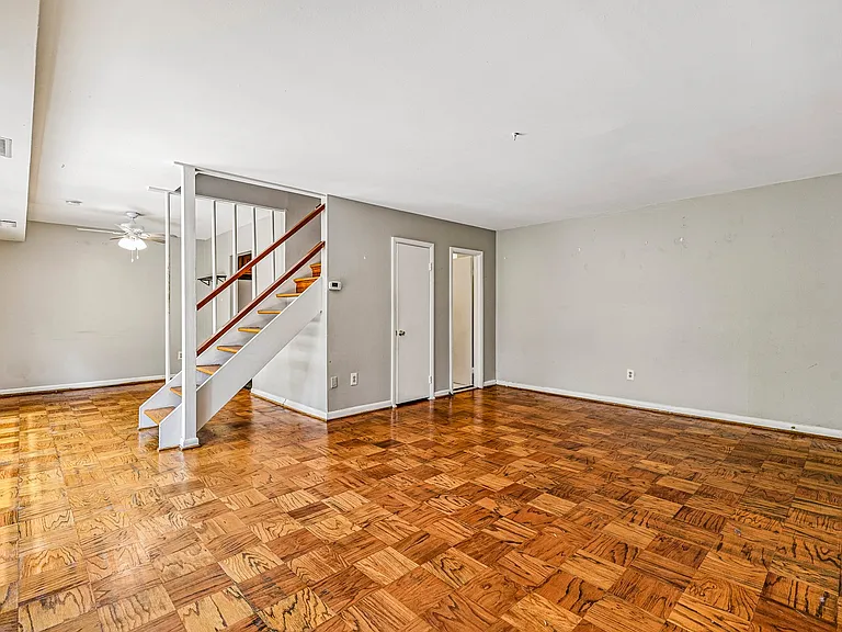 8614 Manchester Rd #6 — Photo 6