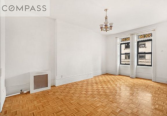 5th image of 239 W 105th St APT 7