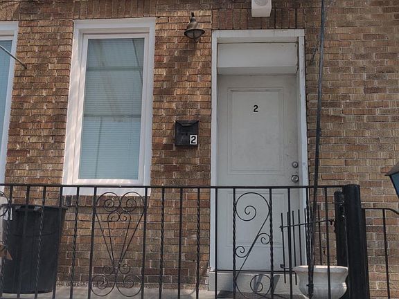 3rd image of 5600 N Sydenham St