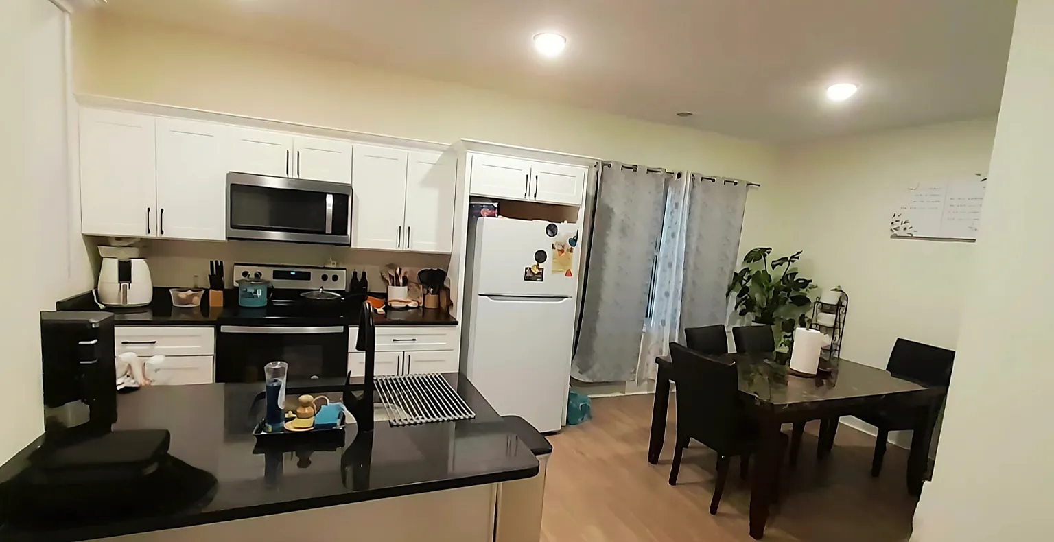 3 bed, 2.5 bath, 1361 sqft, $1,950 — Photo 2