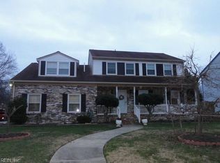 128 Lakeview Dr, Newport News, VA 23602
