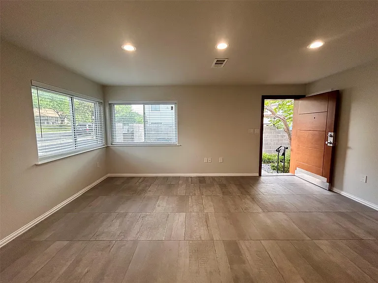 8907 Tronewood Dr #D — Photo 7