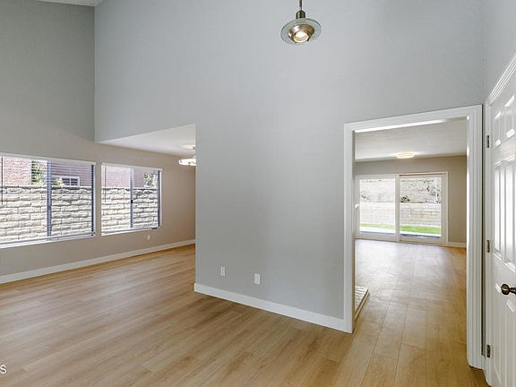 2nd image of 6131 Fremont Cir