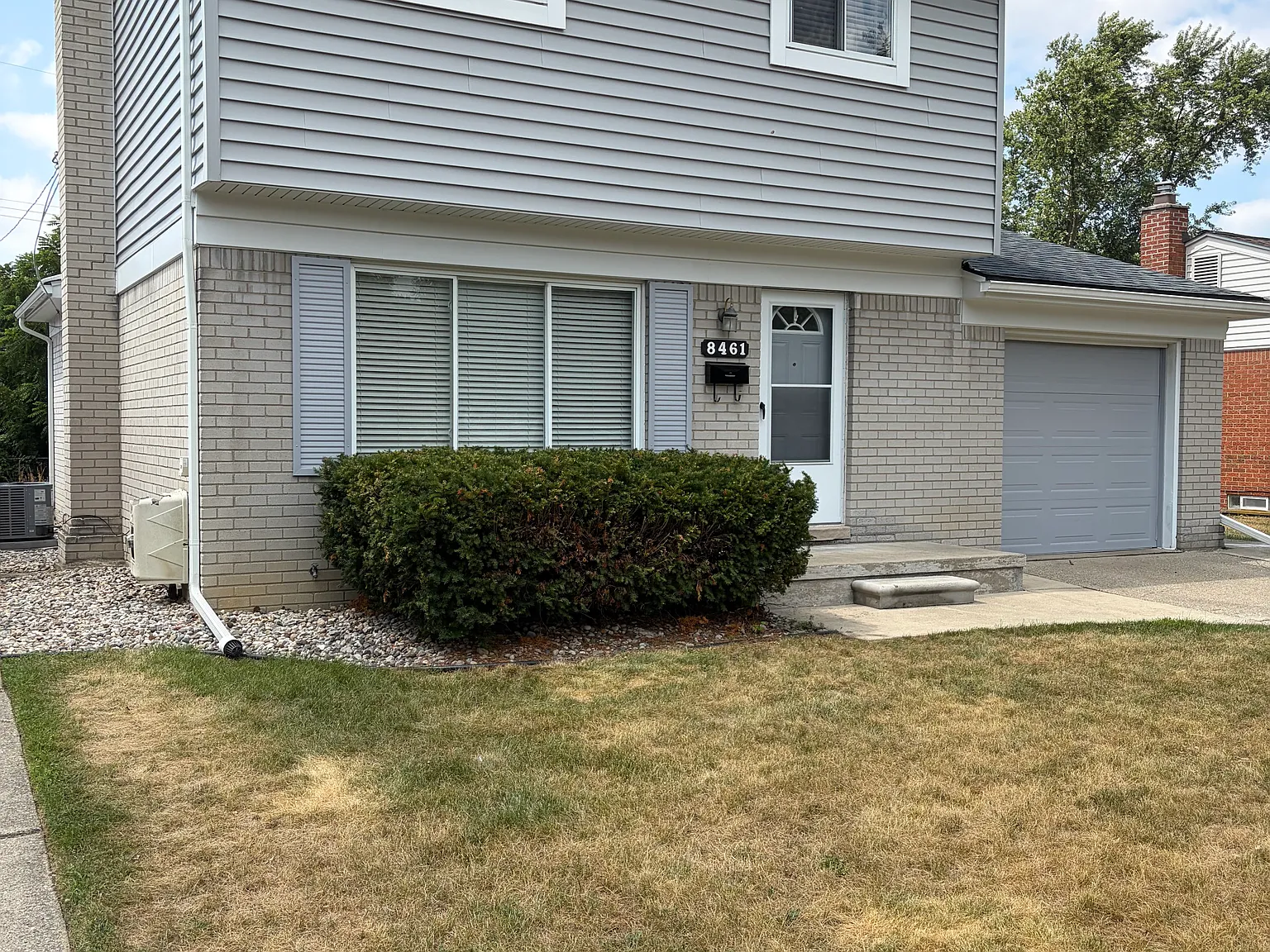 3 bed, 1.5 bath, 1271 sqft, $1,775 — Photo 1