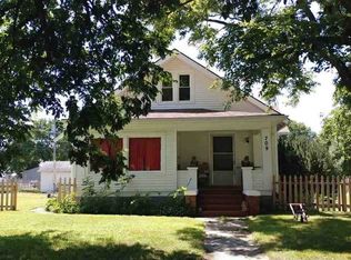 709 E 3rd St, Minden, NE 68959