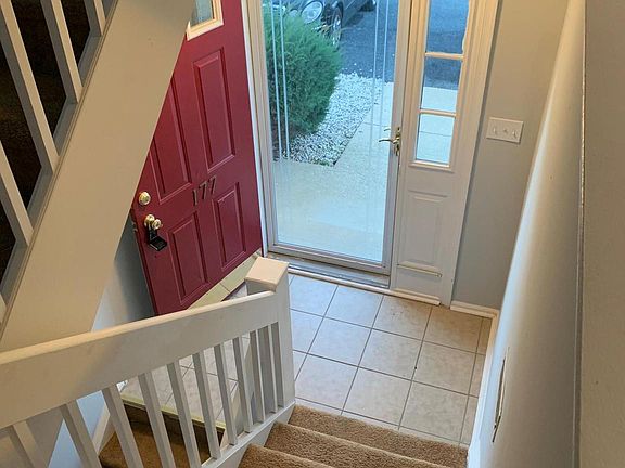3rd image of 177 Valerie Ln