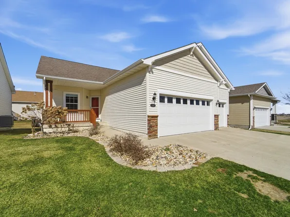 13007 Alpine Dr, Urbandale, IA 50323