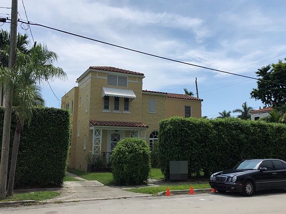 3rd image of 608 SE 26th Ave