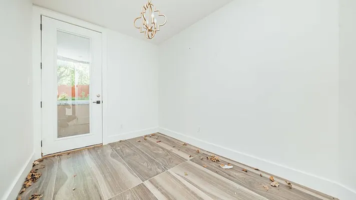 Rented by Nooklyn NYC LLC | media 43