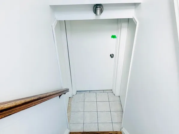 11 Rambler Pl #Basement, Toronto, ON M3L 1N6