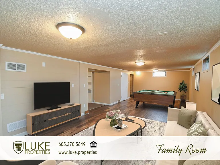 3500 E 15th St — Photo 15