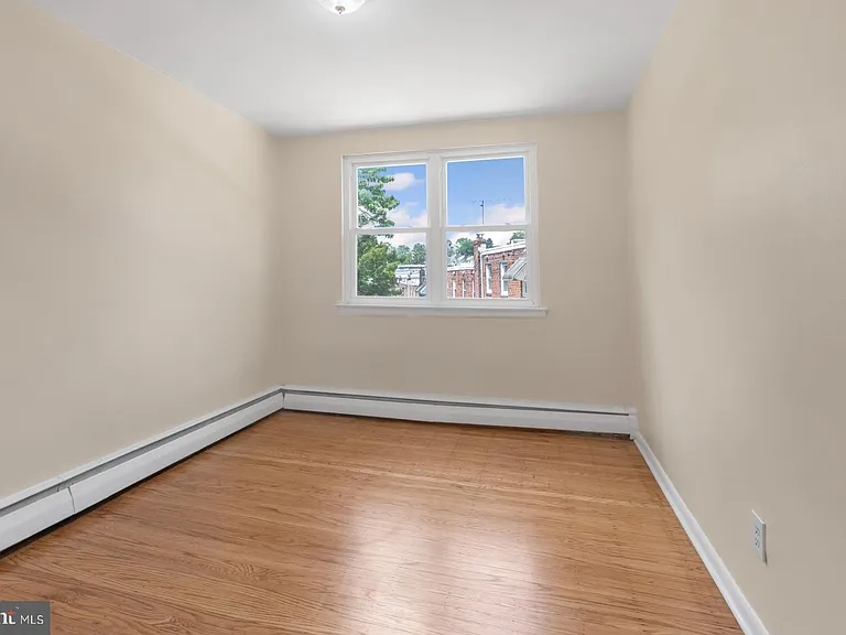 5990 Henry Ave #2 — Photo 11