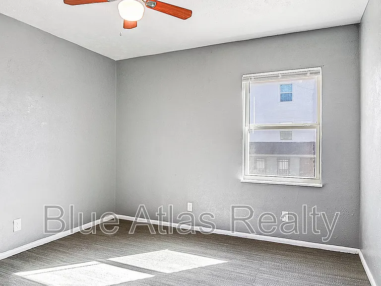 1212 Riverview Dr #B — Photo 15