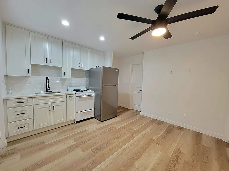 6249-6253 Mary Lane Drive — Photo 9