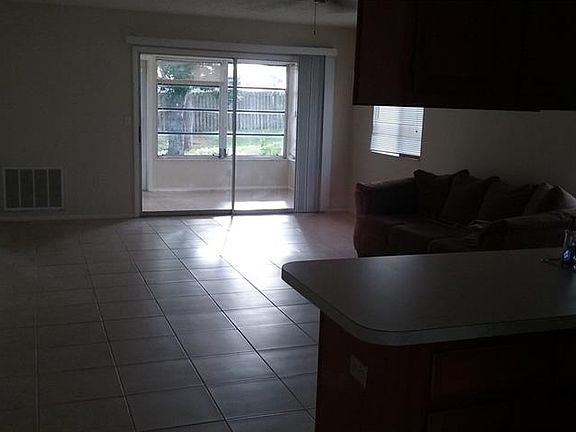 3rd image of 2948 Bancroft Cir E APT E
