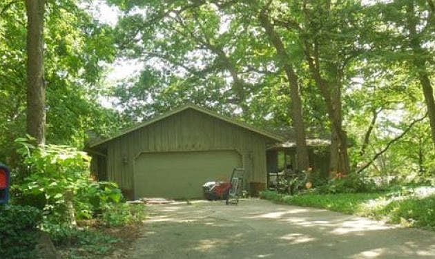 1st image of 1121 Edgewood Cir