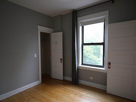 3rd image of 3634 W Wrightwood Ave APT 2E