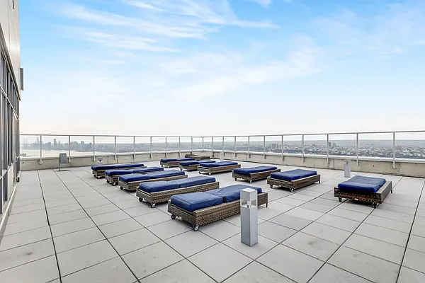 Rented by Level Group | media 17