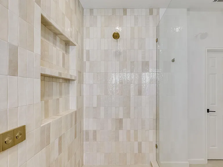210 S Meadowlark St — Photo 25