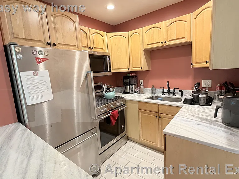 82 Munroe St #12 — Photo 1
