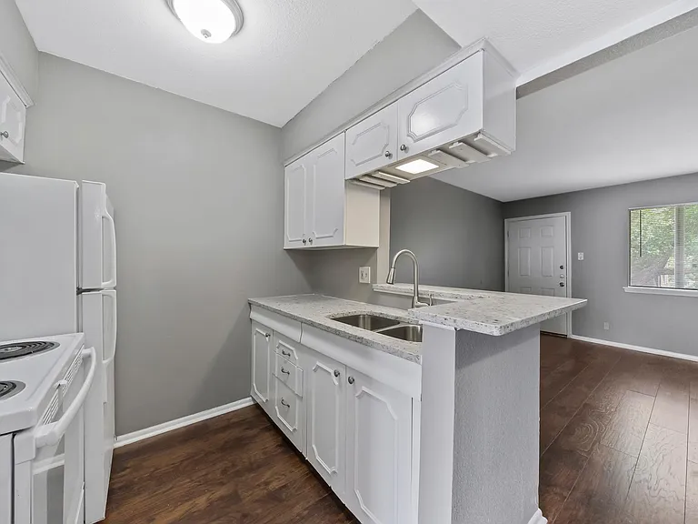 1045 Shook Ave #134 — Photo 10