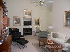 Living area-2nd view