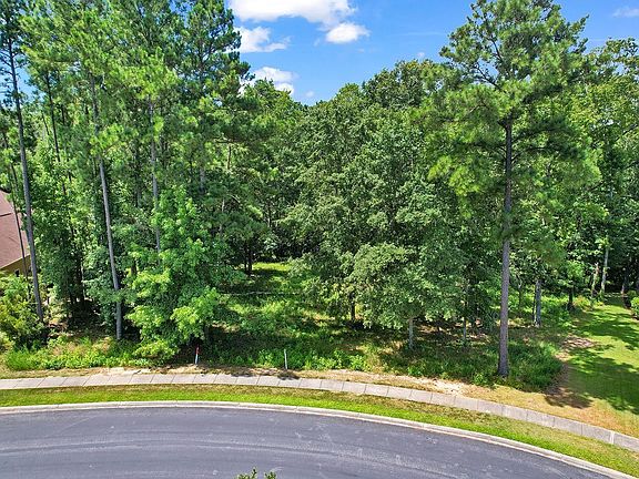 2nd image of 2221 Maybank Circle