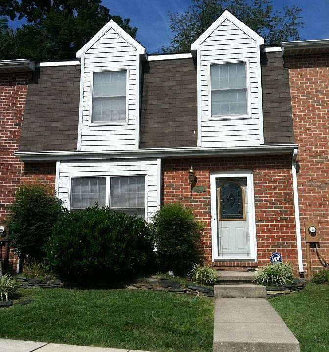 2nd image of 832 Chesney Ln